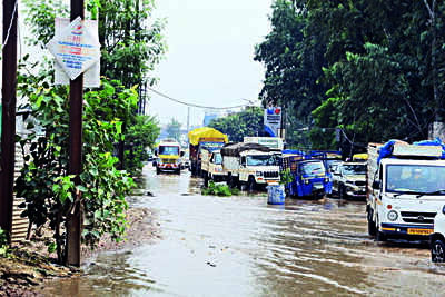 CPI slams civic body for lack of facilities, worsening infra
