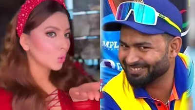 Did Urvashi Rautela indirectly wish Rishab Pant on his birthday with a flying kiss? Netizens think so