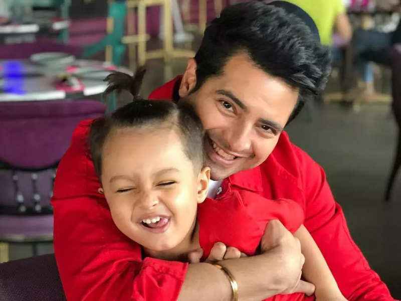 Amid divorce with Nisha Rawal, Karan Mehra reveals he doesn't have any clue where his son is