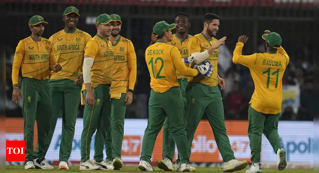 India vs South Africa Live Score, 3rd T20I 2022: India target clean sweep against South Africa in Indore  – The Times of India