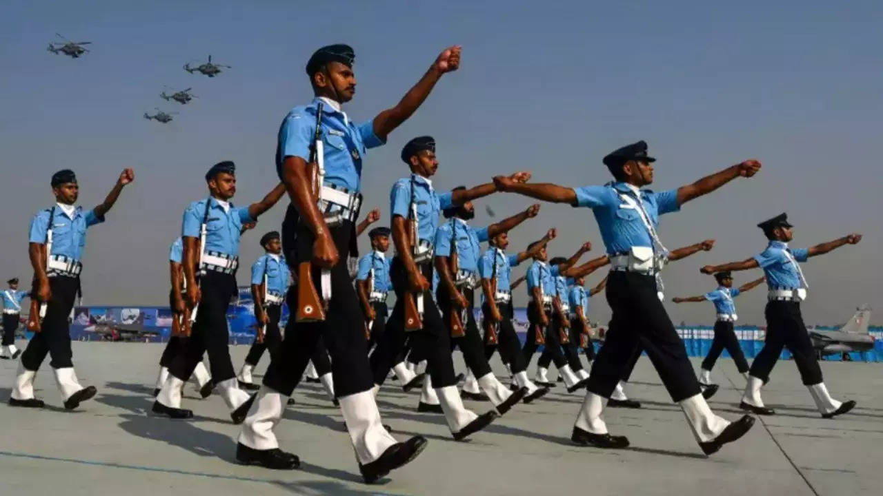 IAF ground staff get new digital camouflage uniform - The Hindu BusinessLine
