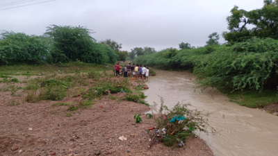 Karnataka: Rain turns streams into death traps