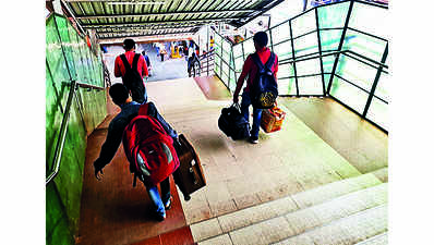 Plan to set up 5 lifts at Pune station remains a proposal