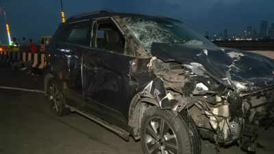 Mumbai: 5 dead as speeding car drives into Bandra-Worli accident site, ambulance hit too