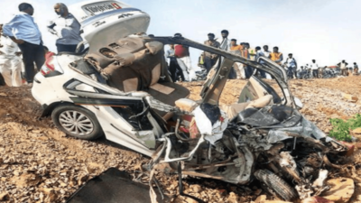 Maharashtra: 4 nursing students, driver killed in Latur car-MSRTC bus collision