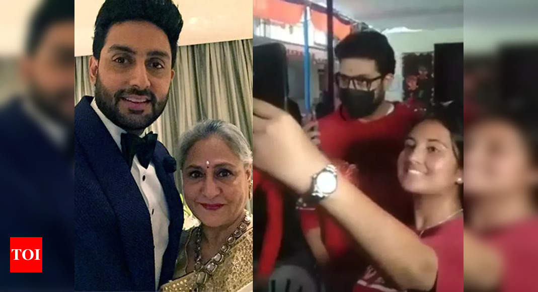 Jaya Bachchan lashes out at fans for taking selfies with Abhishek during Kali Bari temple visit – Times of India