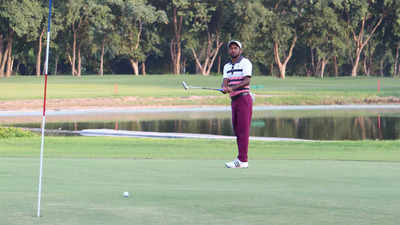 Jamal Hossain maintains top spot after second round at PGTI Players Championship