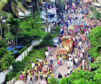 Navratri: Colourful Jamboo Savari attracts crowds in Dharwad