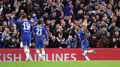 Chelsea thump AC Milan 3-0 to boost Champions League challenge
