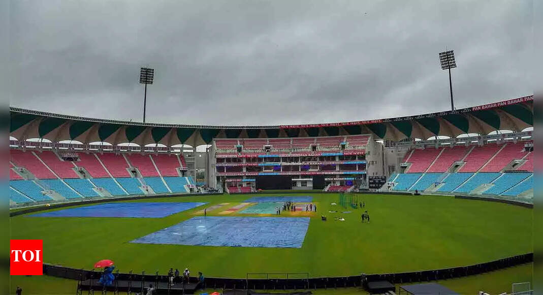 India vs South Africa 1st ODI: Rain and wet conditions delay toss and ...