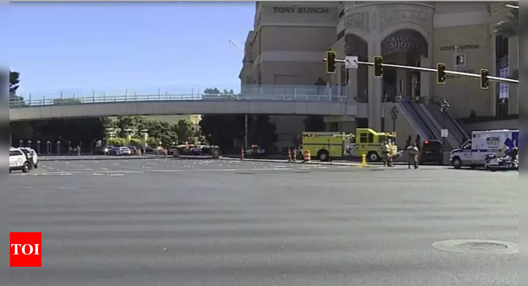 Las Vegas: Police: 2 Dead, 6 Injured In Stabbings Along Las Vegas Strip ...