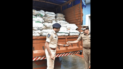 Telangana: 1,300 kg ganja of Rs 2 crore seized, gang busted