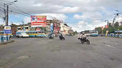 Kolkata: 3 revellers run over on Sealdah flyover