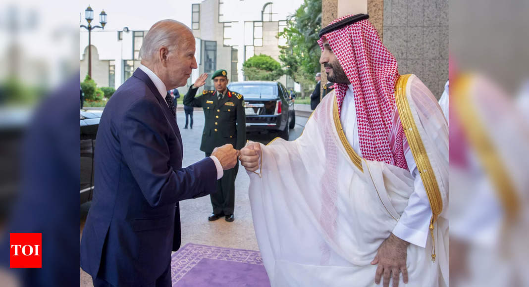 Un “coup de poing” et un échec : la réduction du pétrole saoudien réduit la portée de Biden