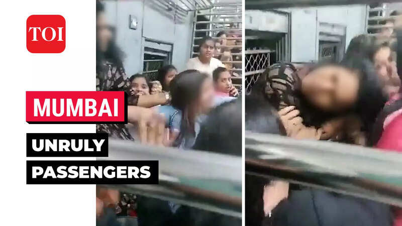 Watch: Scuffle breaks out between women over seat in a Mumbai local train