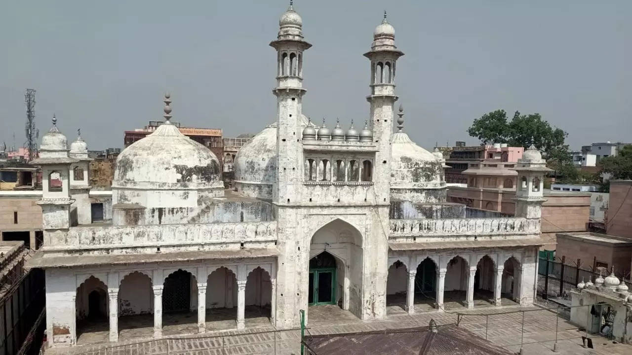 Gyanvapi Masjid Case: Verdict likely on carbon dating of 'shivling' | India  News - Times of India