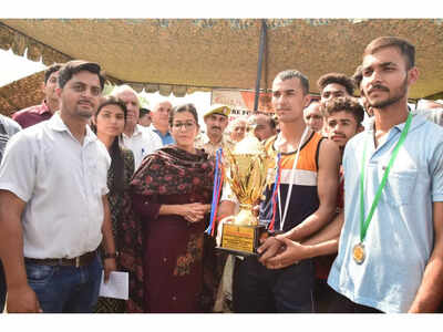 DC felicitates winners of Inter Centre Cross country run Competition