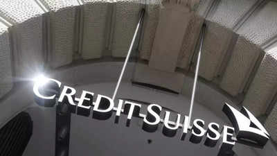 Credit Suisse pays down debt to calm investor fears