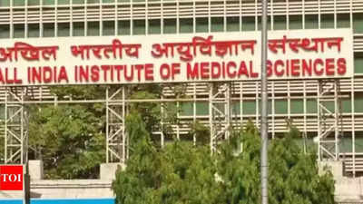 AIIMS makes it mandatory for staff to wear uniforms and ID cards to weed out touts from private hospitals and labs