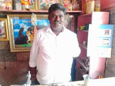 This eatery owner offers food at discounted price to students