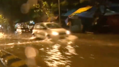 Mumbai: Heavy rainfall leads to water logging in several parts, IMD issues yellow alert