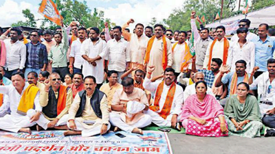 Bjp St Morcha Holds Protest, Demands Reservation Rights | Raipur News ...