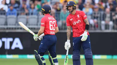 1st T20I: Hales, Buttler lead England to win over Australia in a run-fest