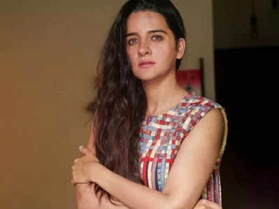 Shruti Seth wishes husband Danish Aslam on 12th wedding anniversary