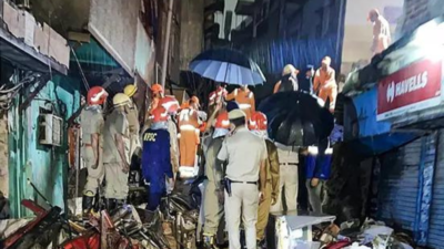 Families mourn loss of kin after building collapsed in Delhi's Lahori Gate area