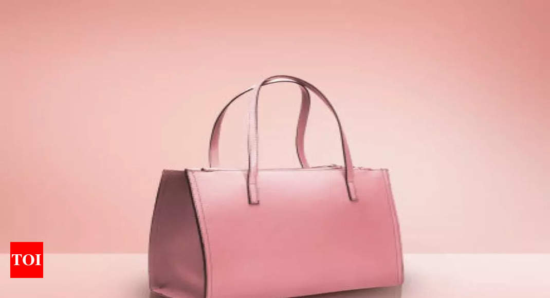 Best handbags under online 500