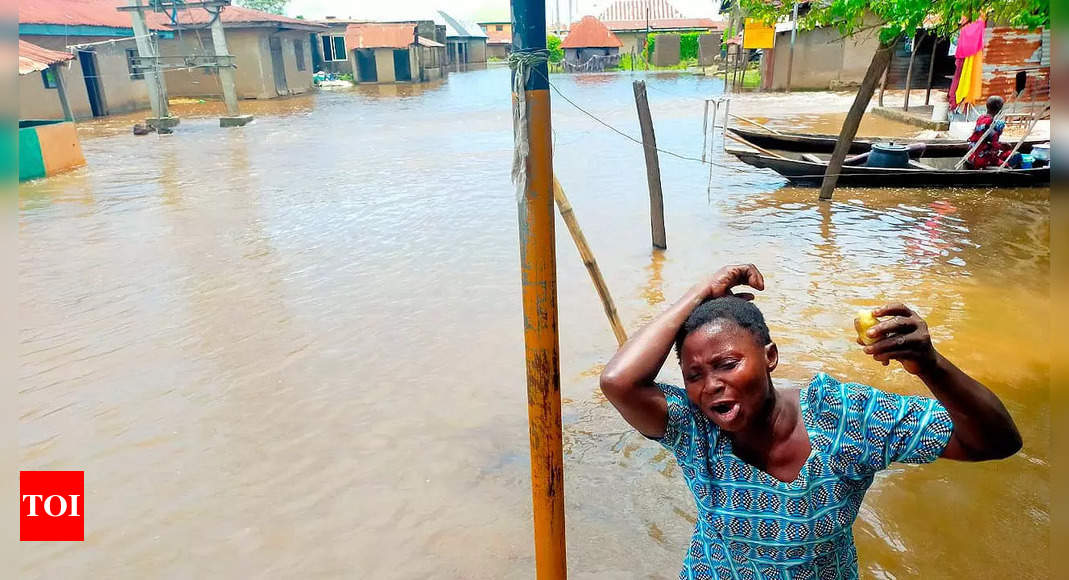Boat capsizes amid floods in southeast Nigeria; 76 missing – Times of India
