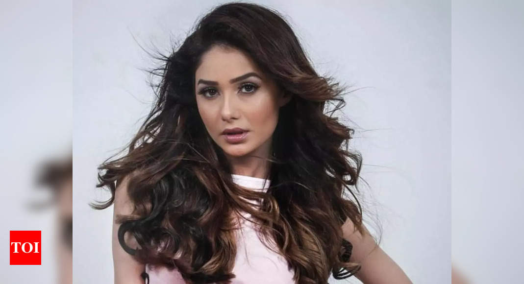 Leena Jumani Has A Strict Fitness Regime For Her Role In 'appnapan 