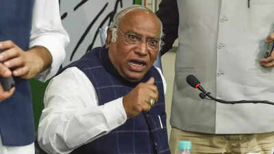 In Karnataka, Congress keeps Kharge away from yatra