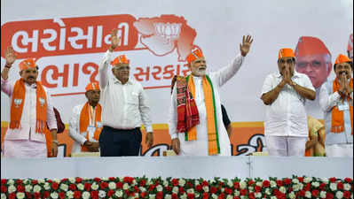 In veiled dig at AAP, PM Narendra Modi says Gujarat will defeat ‘urban Naxals’