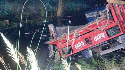UP: Village heads to ensure tractor-trolleys are not over-crowded