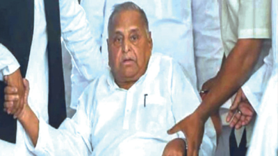 Leaders pay tributes to Mulayam Singh Yadav, call it end of era