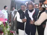 Mulayam Singh Yadav's funeral: All party leaders pay tribute to 'Netaji'