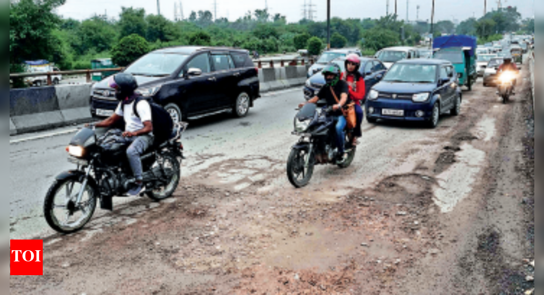 On a familiar path From Sarai Kale Khan to BRT, rain punches holes in