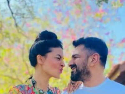 Love story of Eijaz Khan, Pavitra Punia