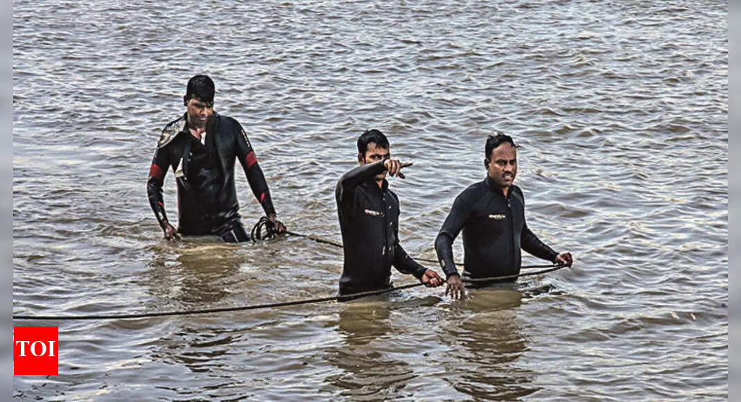 Beliaghata Neighbourhood Closes Ranks As Search Continues For Two ...