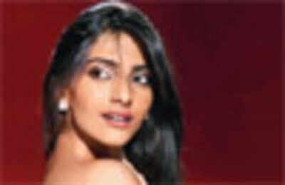 Sonam Kapoor's 'hot' secret! | Hindi Movie News - Times of India