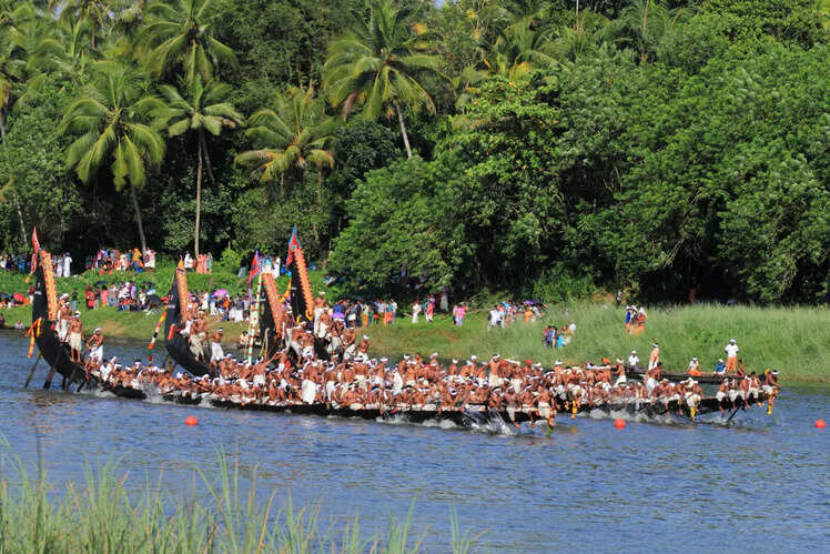 Watch the Aranmula Boat Race