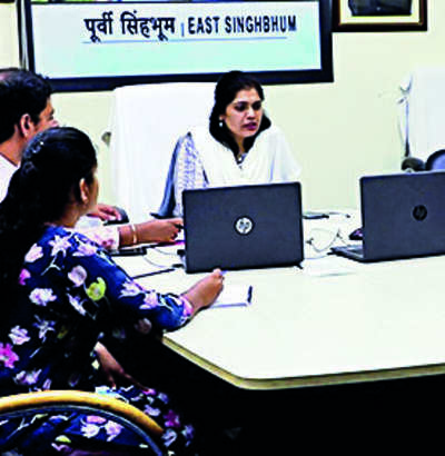 E S’bhum DC asks govt school principals to better edu quality
