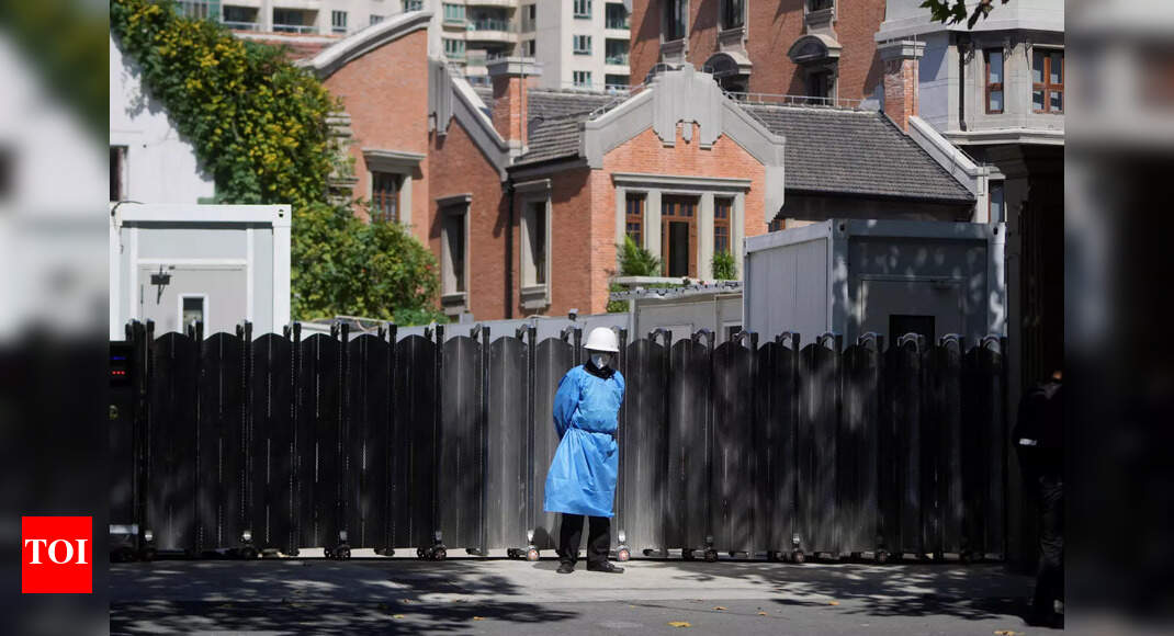 Les cas de Shanghai Covid atteignent un sommet de trois mois alors que les écoles ferment