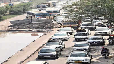 Traffic mess worsens at Chandigarh entry points