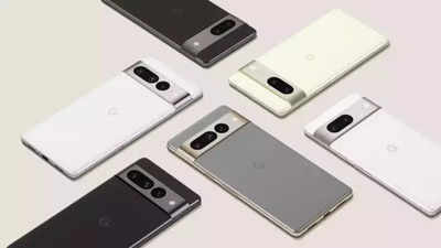 Google Pixel 7, Pixel 7 Pro smartphones go on first sale in India today:  Price, offers and more - Times of India
