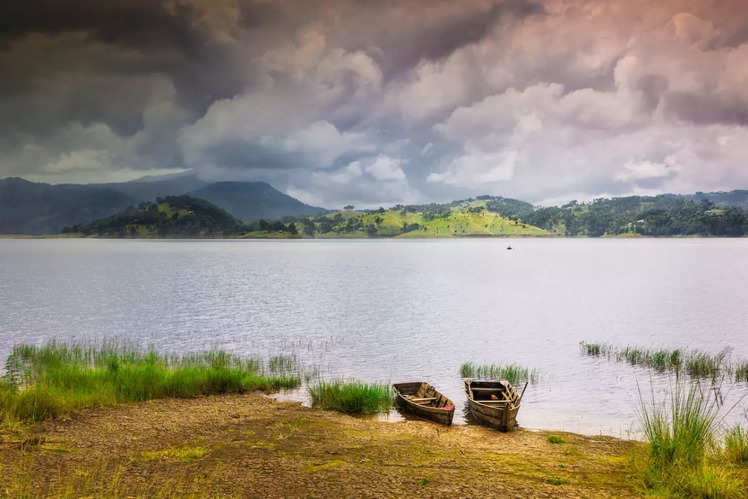 Artificial or real? A look at incredible man-made lakes in India ...