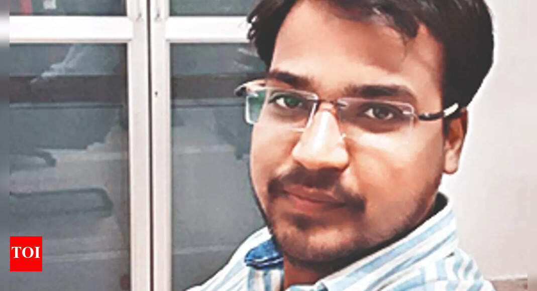 Indian student stabbed 11 times in Australia race attack Family(02)
