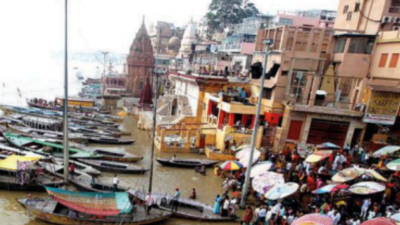 Ganga on rising trend, boat operations stopped in Kashi