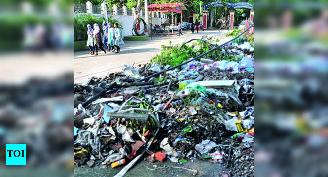Workers On Strike, Officials Outsource Clean-up Drive In Chas | Ranchi ...